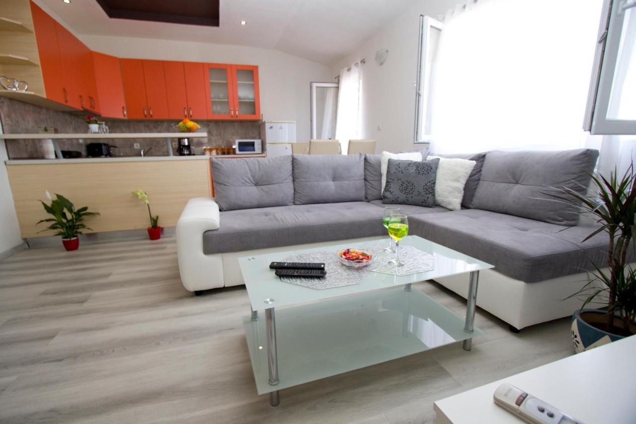 Apartment Toni Makarska Exterior photo